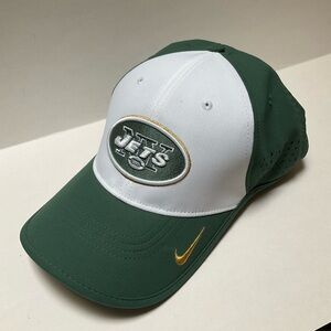 New York Jets NIKE NFL DRI-FIT cap Green and White embroidered logo GOLD stitch